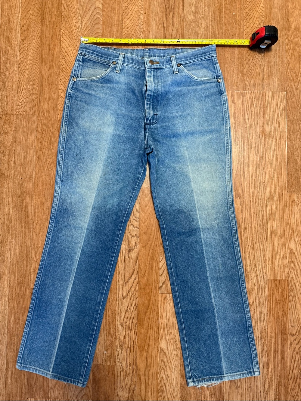 Vintage Wrangler Jeans – Light Wash Western Denim (Made in USA)